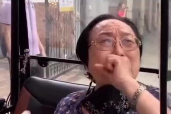 老花镜在哪里购买?配老花镜误区和注意事项